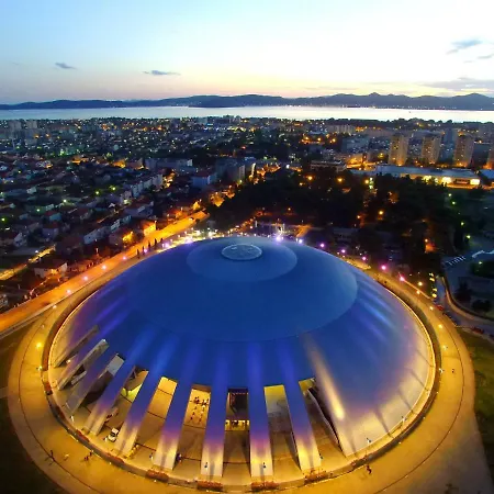 Colours アパート