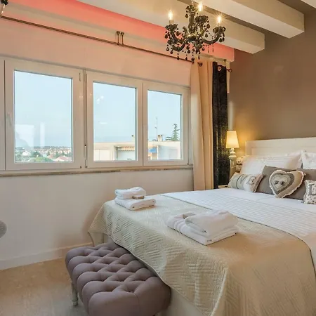 Colours アパート *