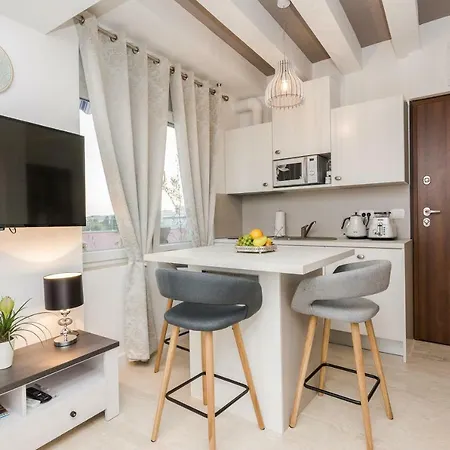 Colours アパート