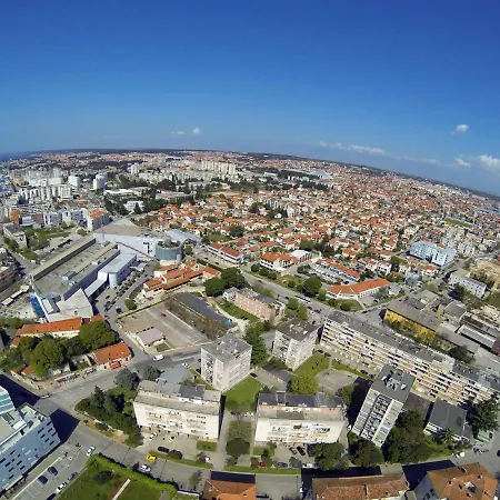 アパート Colours